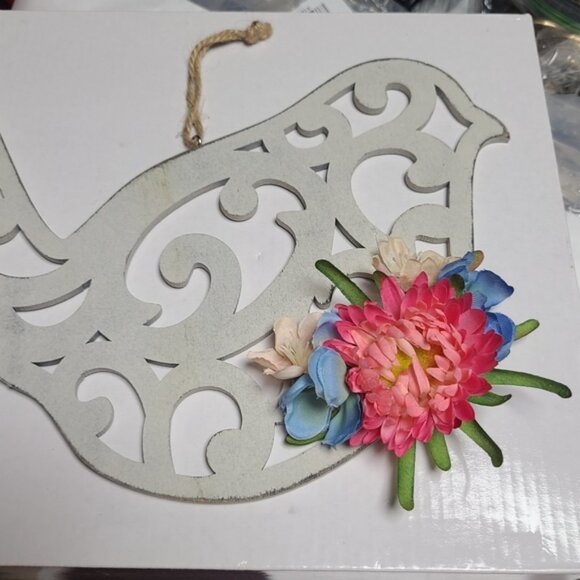 Wooden Lasercut Filigree Floral Bird Hanging Wood Sign Spring Bird Decor - Picture 3 of 3